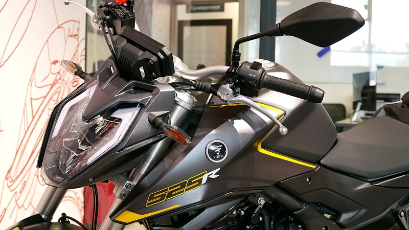  R525