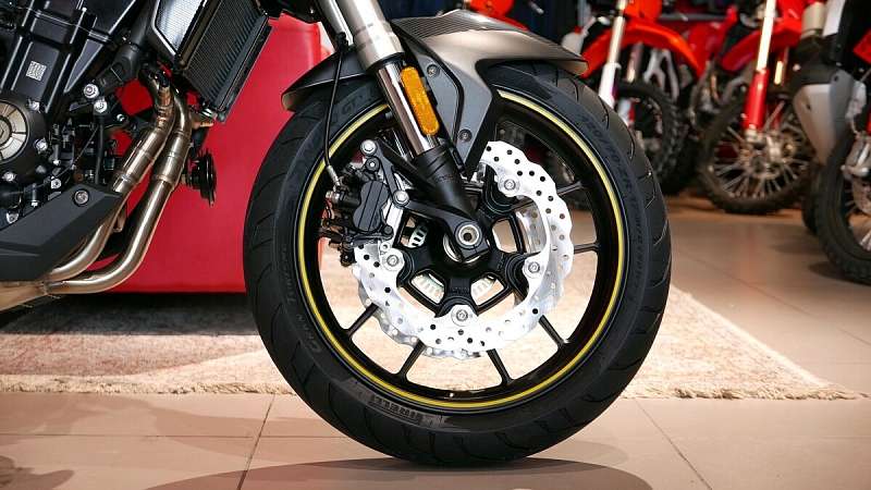  R525